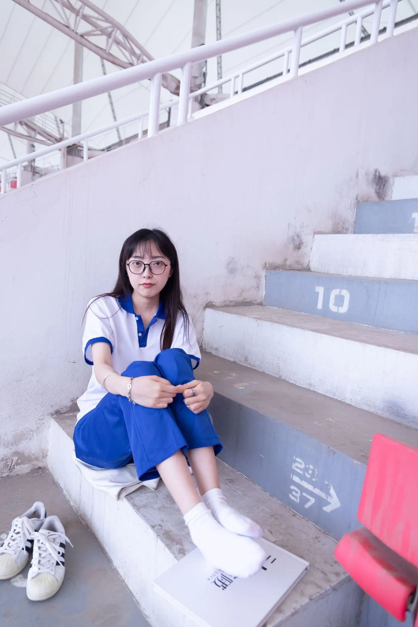 [BoBoSocks袜啵啵]NO.002 稚予-校服、贝壳头、白棉袜、裸足 [139P]插图3
